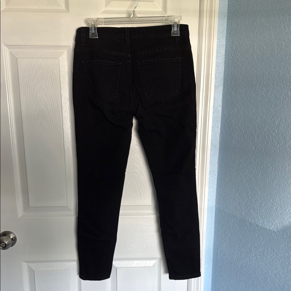 Forever 21 Black Skinny Jeans Sleek Fit - Picture 2 of 3